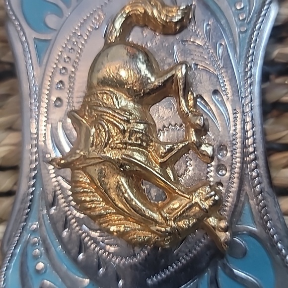 Vintage bucking horse belt buckle - Picture 2 of 3